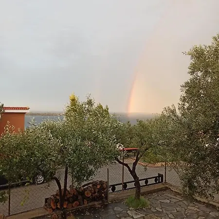 & Blue House In Halkidiki In 別荘